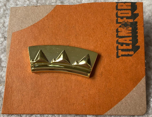Pinny Arcade PAX 2019 Gold Earth Crown Staff Zodiac Chase Pin